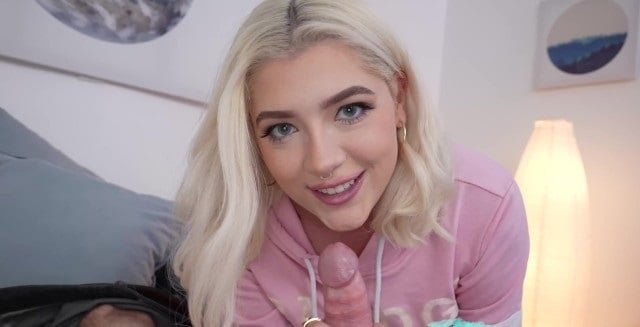 Dụ dỗ cô gái hàng xóm làm chuyện ấy