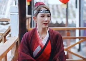 Chàng trai mê mẩn những nàng nữ sinh trong trang phục đồng phục đáng yêu